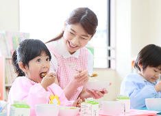 株式会社レパスト　学校営業部 こども達を笑顔にさせる美味しい給食づくりです！
