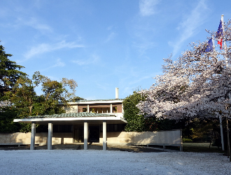 在日フランス大使館 求人