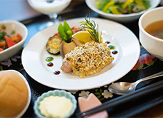 株式会社 桜十字 求人 一品一品に真剣に、お客様の日々を彩る料理を提供しています！