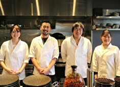 「神田 居酒屋こころ」「飯田橋 喝采」「渋谷 三心」「神田 居酒屋こころ となり」etc.／株式会社 Grant 求人 【飯田橋 喝采】JR飯田橋駅東口より徒歩4分／客席数32席／客単価10,000円