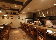 株式会社ジーノエマリオ／『鉄板焼 しろや 銀座亭』『NAPOLIMANIA(ナポリマニア)』 求人 【ナポリマニア】本場の雰囲気を感じる店内で本格派の料理をズラリと揃え営業する人気ブランドとして知られています。