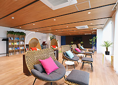 『SAYAN terrace HOTEL&RESORT（サヤン・テラス ホテル＆リゾート）』株式会社エヴァーブルースカイ 求人 新しい土地でのチャレンジを全力で応援します。住まいも心も整えて、新しい毎日をはじめませんか？