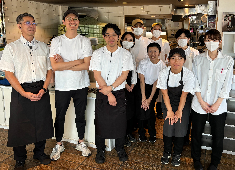La Terrazza （ラ・テラッツァ） 求人 スタッフ全員でお店をつくりあげています！みんなで協力して仕事をしたい方大歓迎！