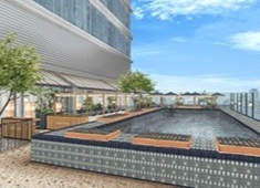 Soho House Tokyo（ソーホー ハウス トウキョウ） 求人 14階のプールテラスでは、六本木方面を一望でき、開放的な空間を楽しむことができます。