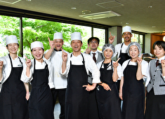 大江戸温泉物語グループ／GENSEN HOLDINGS株式会社 求人 【活躍できるチャンス多数】アルバイト・パートも大幅増員中となり、1人ひとりのご希望に寄り添い最大限輝ける舞台を用意します！