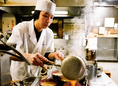 駒形どぜう 求人 居酒屋や和食専門店やカフェの経験者大歓迎。必ず経験をいかせる魅力的な環境です！