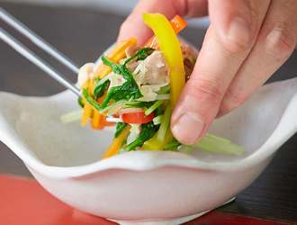 株式会社瀬戸内しまなみリーディング／せとうち旬彩館 かおりひめ 求人 料理は盛り付けや調理をしっかりとレシピ化予定。経験の浅い方や、若手の方も安心して働けます。