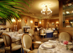 ヨコハマ グランド インターコンチネンタル ホテル 求人 ホテルスタッフとしての誇りを持ち、常に質の高いサービスを追求することに、やりがいを持てる環境です。