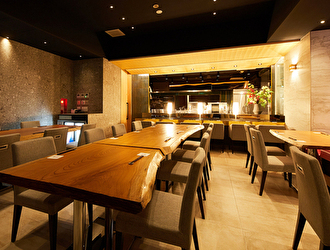 『炉端 小寅』『赤坂米ぎん』『Aju trattorìa』『YOLO cafe&bar』 etc.／株式会社レストレ 求人