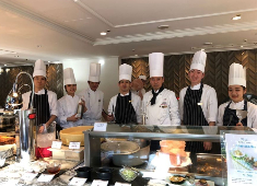 東京プリンスホテル（西武グループ） 求人 季節ごとにイベントも行いながら、厳選した食材を活かしたお料理の数々とサービスでお客様の思い出に残る演出をしています