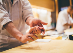『すし 旬鮮料理 しゃり膳 船橋店・北習志野店・新鎌ヶ谷店』／有限会社しゃり膳 求人 未経験でも安心して働く事ができる様にスキル・経験に合わせて仕事をお任せしていきますので着実に成長できる職場です！