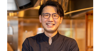 株式会社 花山／【五代目 花山うどん】【銀座別邸 花山】etc. ※新規出店事業部 求人