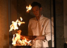 株式会社 花山／【五代目 花山うどん】【銀座別邸 花山】etc. ※新規出店事業部 求人 新メニュー開発コンテストや調理研修充実！　
サポート制度で先輩社員が調理技術を丁寧に教えてくれます！！