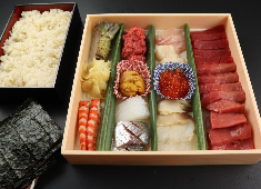 『鮨 乃南』『fragment 麻布十番』『海玄』etc.／株式会社SURF&TURF【やま幸グループ】 求人 役職昇格などチャンスは多数！
『人がいてその先に出店がある」この考えは今後も絶対に変わらないので無理な出店はありません！