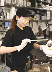 『七宝麻辣湯（チーパオマーラータン）』／株式会社ダイニングイノベーション 求人