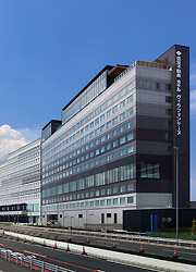 コンパスグループ・ジャパン株式会社／ホテル内レストラン部門 求人