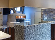 株式会社丸沼商事　※飲食店開業準備室 求人 ピッツァ経験者は優遇！ご経験が無い方でも担当する場合は丁寧にお教えしていきますのでご安心ください！【写真はイメージ】