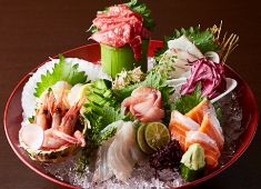 株式会社アオキプランニング　【飲食事業部合同採用窓口】 求人 鮮度抜群の地元食材をふんだんに使用した料理はどれも絶品！店内調理を大切にしているから経験者の方も納得して働ける職場環境です