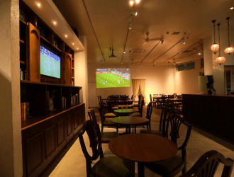 bulls eye Co.,ltd（ブルズアイ） 求人 【POOCH cafe&bar】
昼はカフェ、夜はスポーツバー。地元に根差したお店としてご利用いただいています。