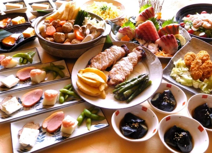 和風ダイニング 喜楽／新木場フーズ 株式会社 求人 25歳～50代も活躍している職場です。スタッフひとり一人の満足度が高い勤務環境に自信があります。