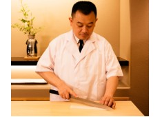 銀座 小十 一つひとつの業務に集中できる職場だからこそ、学べる量や機会も多く、将来的に独立を目指す方にも最適です。