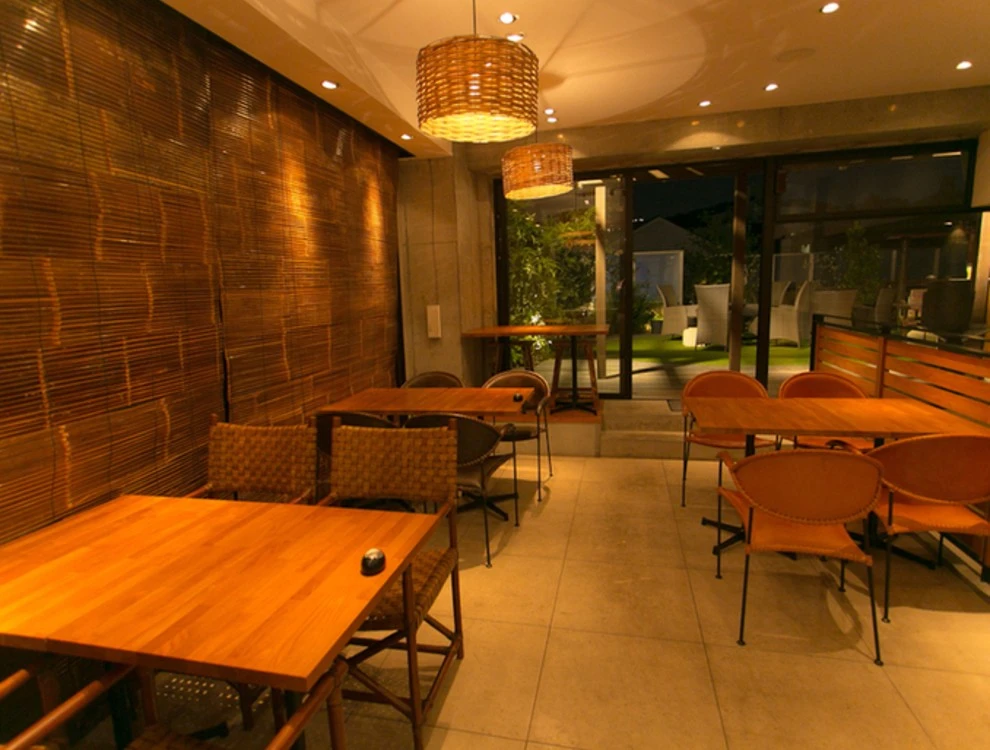 Asian Cafe Hiroz（アジアンカフェ ヒロッズ）／有限会社杉田モータース 求人