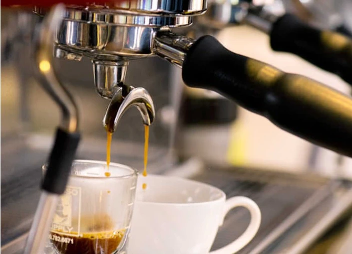 Asian Cafe Hiroz（アジアンカフェ ヒロッズ）／有限会社杉田モータース 求人 バリスタ希望者の方も歓迎！日常のひと時を彩る…そんな時間を一緒に提供していきましょう。