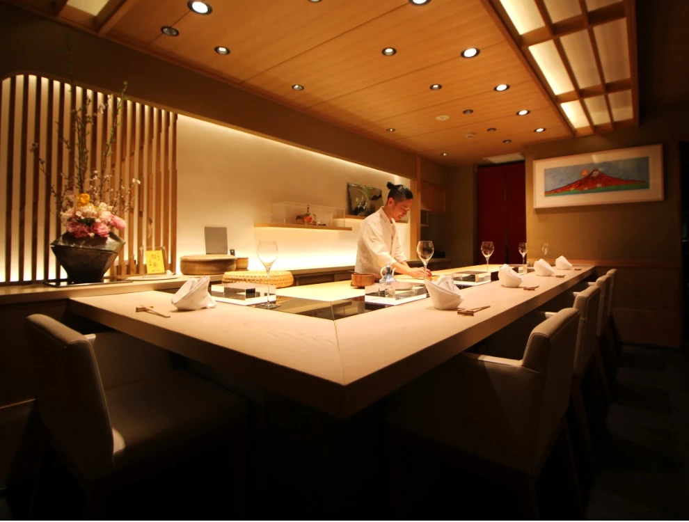 『鮨 乃南』『fragment 麻布十番』『海玄』etc.／株式会社SURF&TURF【やま幸グループ】 求人