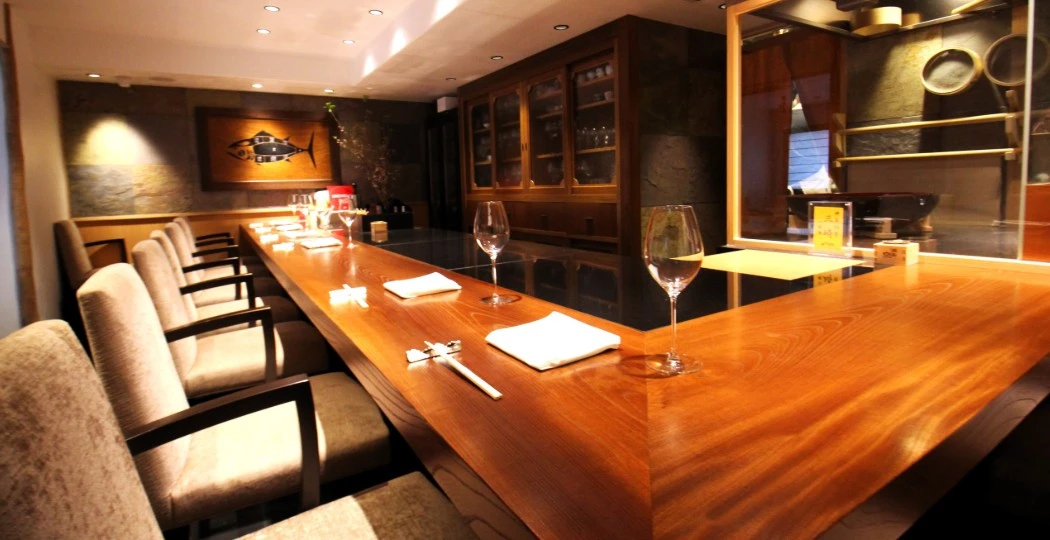 『鮨 乃南』『fragment 麻布十番』『海玄』etc.／株式会社SURF&TURF【やま幸グループ】 求人