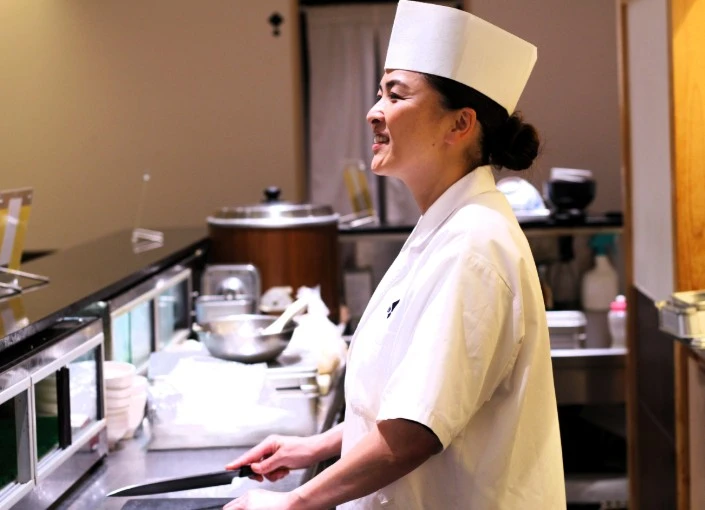 『鮨 乃南』『fragment 麻布十番』『海玄』etc.／株式会社SURF&TURF【やま幸グループ】 求人 会社・ブランドを今後一緒に拡大させていけるような新メンバーを将来を見据えて募集中！経験・ジャンル問わずぜひご応募ください。