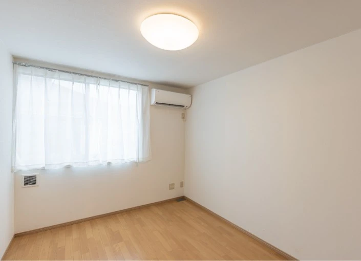 浜の湯 求人 県外から移住してきたスタッフの9割が入寮しています。13,500円～15,000円で住むことができる超高待遇です。