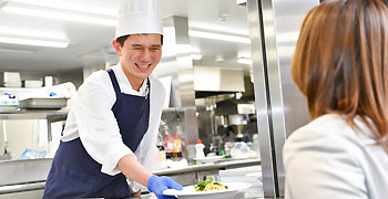 コンパスグループ・ジャパン株式会社／教育事業部 求人