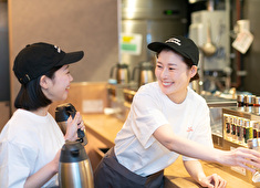 株式会社ギフトホールディングス(GIFT HOLDINGS INC.) ★東証プライム上場企業 求人 2025年度は国内外で直営約50店舗を展開！2026年は直営60店舗展開を予定しているから将来性も業界最高クラスの好環境！