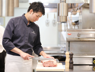 株式会社オンザページ（ノバレーゼ・エスクリ統合会社） 求人 料理・スイーツともに各店舗でしっかりと作り込んだ一皿を提供。レストランやホテルでの経験をお持ちの方も大歓迎です！