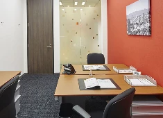 天然本まぐろ ありそ鮨し　グランスタ東京駅店／株式会社 荒磯 求人 東京駅店は弊社従業員専用の休憩室有。人目もきにせず、さらにドリンクも飲み放題です。