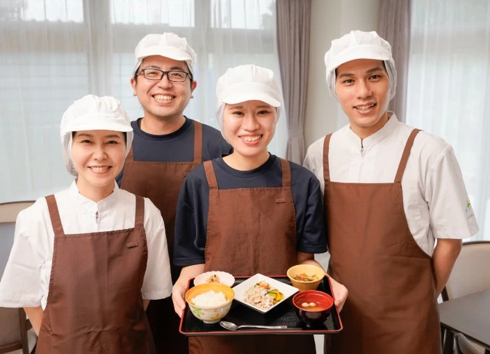 株式会社HITOWA フードサービスカンパニー 求人 「“健康”と“美味しさ”に“楽しさ”を」をモットーに私たちは成長を続けていきます。