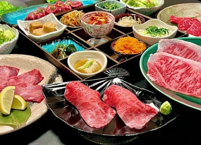 株式会社花十番（協和食品グループ全8社） 求人 自由が丘で、地元に愛され続ける焼肉店です。厳選された黒毛和牛を中心にまごころのこもった美味しいお料理を提供しています。