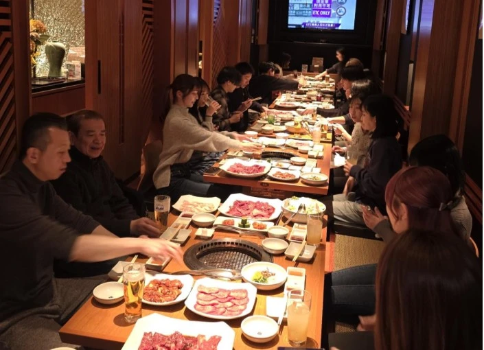 焼肉韓菜 和っ黒 求人 A5黒毛和牛を扱う本格焼肉店で、肉の知識や調理技術をさらに高められる環境です