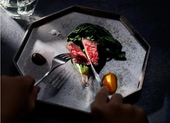 HOTEL FORK & KNIFE Miyajima（ホテル フォーク アンド ナイフ ミヤジマ）／株式会社GREENING 求人 日本各地で新規プロジェクトが進行中！1拠点で専門性を追求する働き方は勿論、希望次第で多拠点・新業態でのキャリアパスもあり！