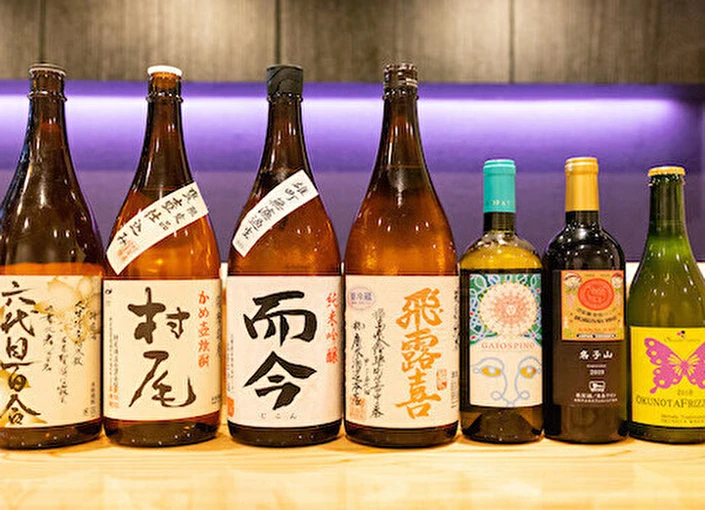 「瀬文」「瀬文二五」／株式会社セブンファイブスターズ 求人 お料理はもちろんお酒にもこだわっており、豊富なラインナップを常に取り揃えております。