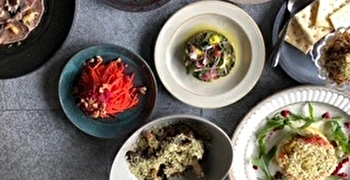 「post食堂」「Pitan BISTRO and CAKES」／株式会社tsugihagi 求人