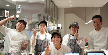 「東京ブイヤベース食堂」「THE BASE GLAMPING」 求人