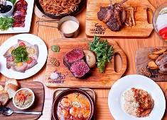 full株式会社【VASARA Group】／『LaVASARA別邸』『酒場 寅鈴』『Meat Winery』etc. 求人 見栄えだけを追求するのではなく、五感で楽しめる拘った料理を各ブランドが提供しているから経験者にもご納得頂けるはず！