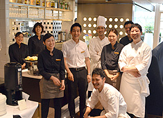 Cafe&Restaurant Silk／ホテルJALシティ関内 横浜 求人 実働7.45h、月9日休み、時間外手当支給など、働きやすさ抜群の環境ですよ。