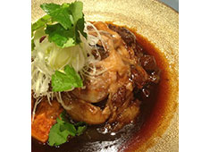魚まみれ 眞吉／株式会社フィッシュウェル 求人 魚本来の味を楽しめる刺身や煮物、焼物、揚物など様々な調理法で提供。その他スタッフの感性がひかるオリジナル料理も充実