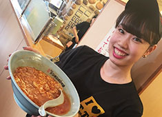 元祖ニュータンタンメン本舗／株式会社　みなもと 求人 女性スタッフも活躍中！
女性の店長…カッコイイですよね！？