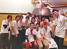Pizzeria Campanile（カンパニーレ）シャポー船橋店/株式会社 トータルウェル※新店開発準備室 求人 毎日一緒に働くスタッフは楽しい人達ばかりです！オープニングなのでみんな一緒の安心スタートです。