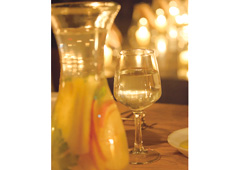 Restaurant Maruta（深大寺プロジェクト）／株式会社グリーン・ワイズ 求人 オーガニックワインやヘルシーな野菜メニュー、ハーブティー、フレッシュジュースなどにご興味をお持ちの方も大歓迎です。