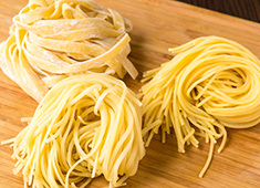 「Trattoria Doni（トラットリア ドーニ）」「Trattoria Doni Part2」／株式会社 エフ・エフ・アルファ 求人 自家製法で作る手作り生パスタも人気メニュー。