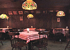 Byrd's Grill&Bar（バーズグリルアンドバー）／Troubadour（トルバドール）／BUBBLE OVER（バブルオーバー） 求人 Troubadour 店内。

シックで落ち着いた、大人の空間です！